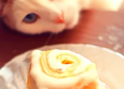Кошка и сладкое